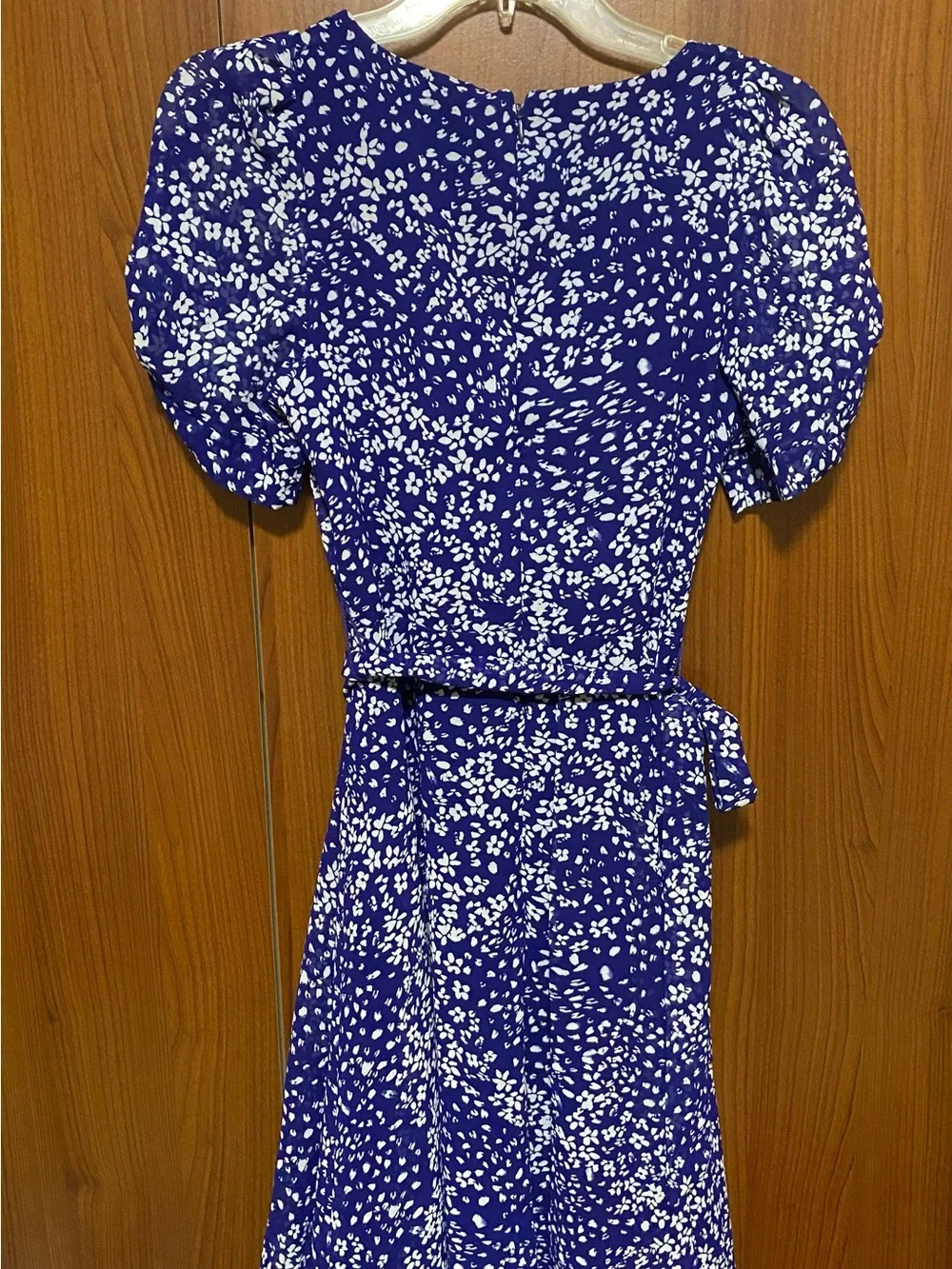 DKNY Royal Blue and White Floral Printed Wrap Midi Summer Party Dress size 4 - Picture 7 of 9